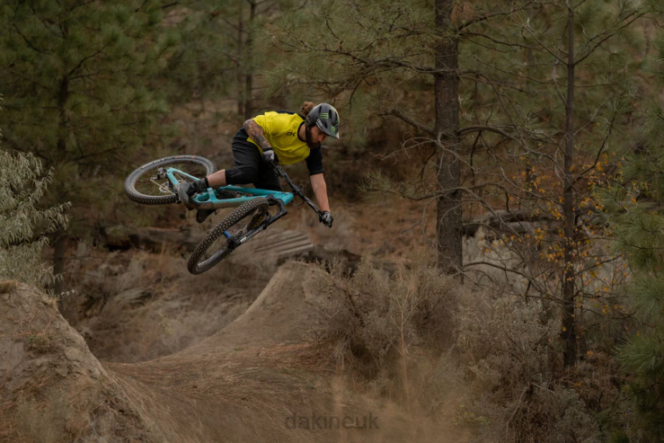 Thrillium Short Sleeve Bike Jersey Dakine Men Stellar Yeller N882P164 Clothing